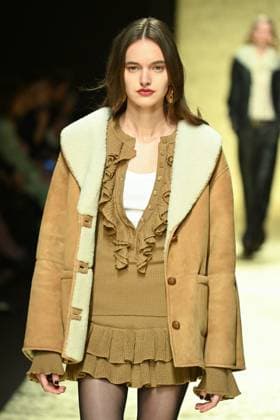 Milan, Milan Women s Fashion Week: Fall Winter 2025 - Women s Fashion, Fall Winter 2025.- Luisa Spagnoli fashion show - catwalk. in the photo: model  Copyright: xSimonaxChiocciax xipa-agency.netx xSimonaxChiocciax IPA_Agency_IPA54763974