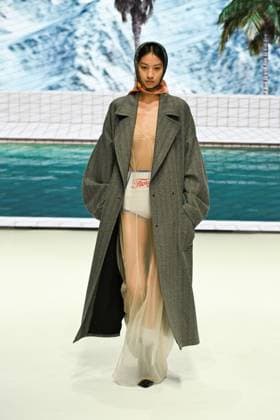 Milan, Milan Women s Fashion Week: Fall Winter 2025 - Women s Fashion, Fall Winter 2025.- Fiorucci fashion show - catwalk. in the photo: model  Copyright: xSimonaxChiocciax xipa-agency.netx xSimonaxChiocciax IPA_Agency_IPA54766238
