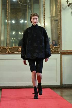 Milan, Milan Women s Fashion Week: Fall Winter 2025 - Women s Fashion, Fall Winter 2025.- Hui fashion show - catwalk. in the photo: model  Copyright: xSimonaxChiocciax xipa-agency.netx xSimonaxChiocciax IPA_Agency_IPA54783565