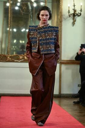Milan, Milan Women s Fashion Week: Fall Winter 2025 - Hui Fashion Show - Catwalk Milan, Milan Women s Fashion Week: Fall Winter 2025 - Women s Fashion, Fall Winter 2025.- Hui fashion show - catwalk. in the photo: model MILAN Italy  Copyright: xIPA ABACAx