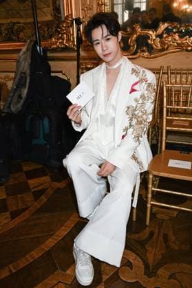 Milan, Milan Women s Fashion Week: Fall Winter 2025 - Women s Fashion, Fall Winter 2025.- Hui fashion show - guests. in the photo: Guo Samson  Copyright: xSimonaxChiocciax xipa-agency.netx xSimonaxChiocciax IPA_Agency_IPA54785049