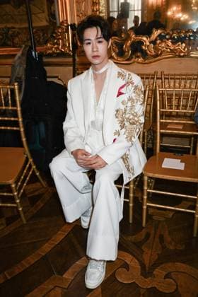 Milan, Milan Women s Fashion Week: Fall Winter 2025 - Women s Fashion, Fall Winter 2025.- Hui fashion show - guests. in the photo: Guo Samson  Copyright: xSimonaxChiocciax xipa-agency.netx xSimonaxChiocciax IPA_Agency_IPA54785056