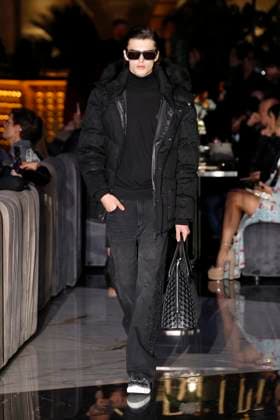 Philipp Plein Ready to wear fall winter 2025:26; MILAN March 2025 Philipp Plein Ready to wear fall winter 2025:26; MILAN March 2025, Credit:Zeppelin Avalon  Copyright: xZeppelinx xAvalonx 0970816498