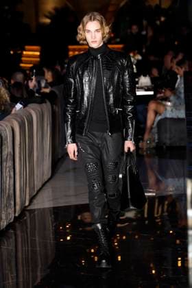 Philipp Plein Ready to wear fall winter 2025:26; MILAN March 2025 Philipp Plein Ready to wear fall winter 2025:26; MILAN March 2025, Credit:Zeppelin Avalon  Copyright: xZeppelinx xAvalonx 0970816526