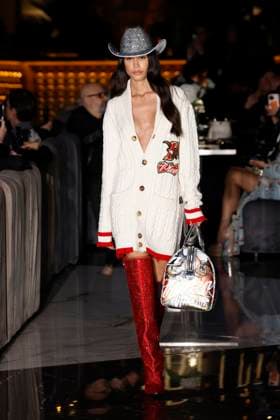 Philipp Plein Ready to wear fall winter 2025:26; MILAN March 2025 Philipp Plein Ready to wear fall winter 2025:26; MILAN March 2025, Credit:Zeppelin Avalon  Copyright: xZeppelinx xAvalonx 0970816595