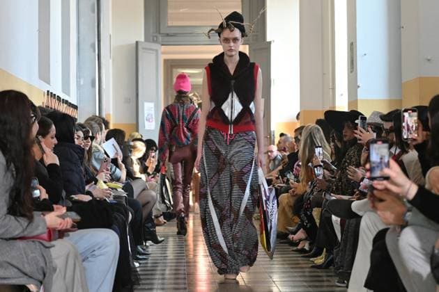 Milan, Milan Women s Fashion Week: Fall Winter 2025 - Fashion Show by. Francesca Liberatore - catwalk Milan, Milan Women s Fashion Week: Fall Winter 2025 - Women s Fashion, Fall Winter 2025.- Francesca Liberatore fashion show - catwalk in the photo: Model MILAN Italy  Copyright: xIPA ABACAx