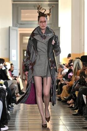 Milan, Milan Women s Fashion Week: Fall Winter 2025 - Fashion Show by. Francesca Liberatore - catwalk Milan, Milan Women s Fashion Week: Fall Winter 2025 - Women s Fashion, Fall Winter 2025.- Francesca Liberatore fashion show - catwalk in the photo: Model MILAN Italy  Copyright: xIPA ABACAx