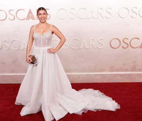 Lee Broda arrives on the red carpet for the 97th Academy Awards in the Hollywood section of Los Angeles on Sunday, March 2, 2025.  LAP20250302732 JOHNxANGELILLO