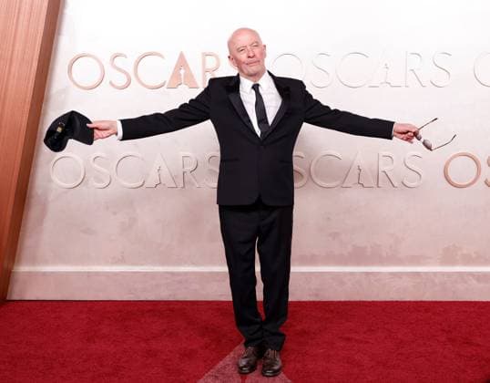 Jacques Audiard arrives on the red carpet for the 97th Academy Awards in the Hollywood section of Los Angeles on Sunday, March 2, 2025.  LAP20250302756 JOHNxANGELILLO