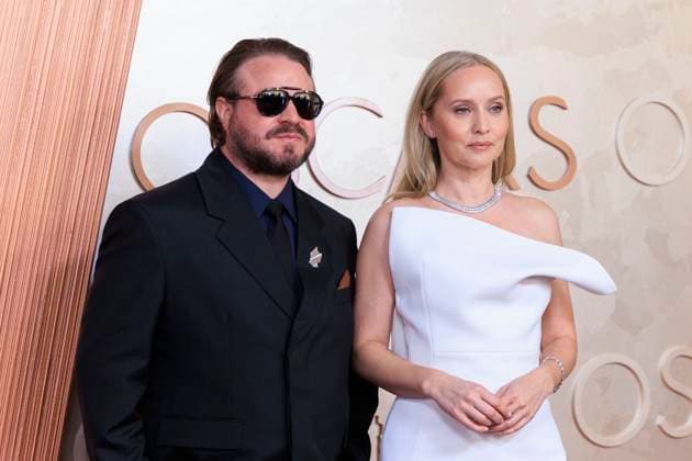 March 2, 2025, Hollywood, California, USA: Brady Corbet and Mona Fastvold on the red carpet of the 97th Annual Academy Awards on Sunday March 2, 2025 at the Dolby Theater in Hollywood, California. BURT HARRIS BNS PI Hollywood USA - ZUMAp124 20250302_zaa_p124_021 Copyright: xBurtxHarrisx