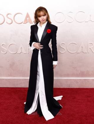 Lisa arrives on the red carpet for the 97th Academy Awards in the Hollywood section of Los Angeles on Sunday, March 2, 2025.  LAP20250302795 JOHNxANGELILLO