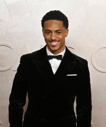 Keith Powers arrives on the red carpet for the 97th Academy Awards in the Hollywood section of Los Angeles on Sunday, March 2, 2025.  LAP20250302374 JIMxRUYMEN