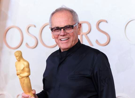 March 2, 2025, Hollywood, California, USA: Wolfang Puck on the red carpet of the 97th Annual Academy Awards on Sunday March 2, 2025 at the Dolby Theater in Hollywood, California. BURT HARRIS BNS PI Hollywood USA - ZUMAp124 20250302_zaa_p124_058 Copyright: xBurtxHarrisx