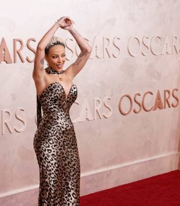 Doja Cat arrives on the red carpet for the 97th Academy Awards in the Hollywood section of Los Angeles on Sunday, March 2, 2025.  LAP20250302830 JOHNxANGELILLO