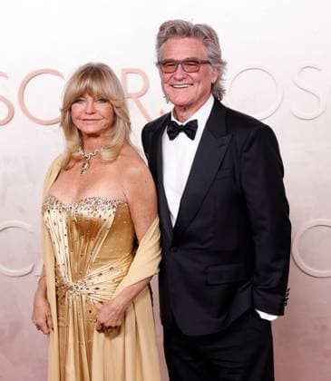 (L-R) Goldie Hawn and Kurt Russell arrive on the red carpet for the 97th Academy Awards in the Hollywood section of Los Angeles on Sunday, March 2, 2025.  LAP20250302841 JOHNxANGELILLO
