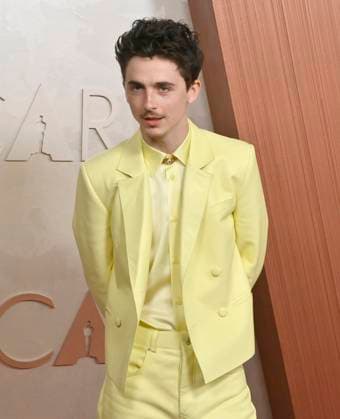 Timothée Chalamet arrives on the red carpet for the 97th Academy Awards in the Hollywood section of Los Angeles on Sunday, March 2, 2025.  LAP20250302380 JIMxRUYMEN