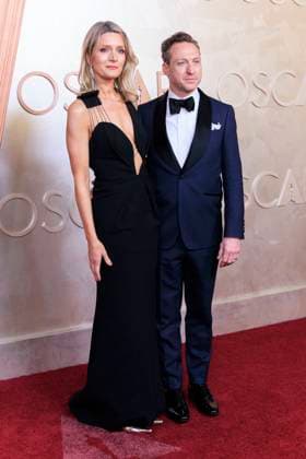 March 2, 2025, Hollywood, California, USA: Annie Marter and Lol Crawley on the red carpet of the 97th Annual Academy Awards on Sunday March 2, 2025 at the Dolby Theater in Hollywood, California. BURT HARRIS BNS PI Hollywood USA - ZUMAp124 20250302_zaa_p124_070 Copyright: xBurtxHarrisx