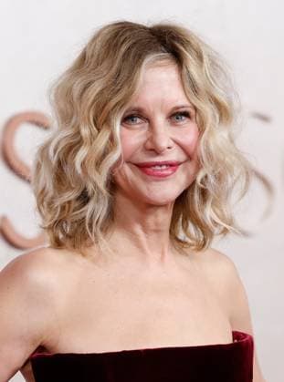 Meg Ryan arrives on the red carpet for the 97th Academy Awards in the Hollywood section of Los Angeles on Sunday, March 2, 2025.  LAP20250302865 JOHNxANGELILLO