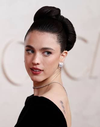 Margaret Qualley arrives on the red carpet for the 97th Academy Awards in the Hollywood section of Los Angeles on Sunday, March 2, 2025.  LAP20250302877 JOHNxANGELILLO