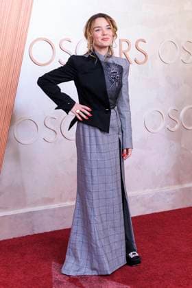 97. OSCARS Academy Awards, Die schönsten Outfits March 2, 2025, Hollywood, California, USA: Julia Floch Carbonel on the red carpet of the 97th Annual Academy Awards on Sunday March 2, 2025 at the Dolby Theater in Hollywood, California. BURT HARRIS BNS PI Hollywood USA - ZUMAp124 20250302_zaa_p124_074 Copyright: xBurtxHarrisx