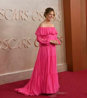 Rita Wilson arrives on the red carpet for the 97th Academy Awards in the Hollywood section of Los Angeles on Sunday, March 2, 2025.  LAP20250302442 JIMxRUYMEN