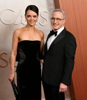 (L-R) Lucy Asbell and Steve Asbell arrive on the red carpet for the 97th Academy Awards in the Hollywood section of Los Angeles on Sunday, March 2, 2025.  LAP20250302482 JIMxRUYMEN