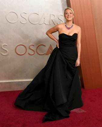Briony Raymond arrives on the red carpet for the 97th Academy Awards in the Hollywood section of Los Angeles on Sunday, March 2, 2025.  LAP20250302489 JIMxRUYMEN