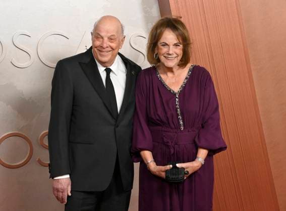 Charles Fox (on the left) arrives on the red carpet for the 97th Academy Awards in the Hollywood section of Los Angeles on Sunday, March 2, 2025.  LAP20250302490 JIMxRUYMEN