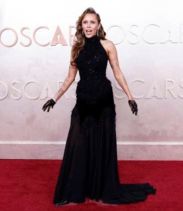 97. OSCARS Academy Awards, Die schönsten Outfits Miley Cyrus arrives on the red carpet for the 97th Academy Awards in the Hollywood section of Los Angeles on Sunday, March 2, 2025.  LAP202503029017 JOHNxANGELILLO