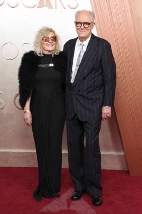 John Lithgow with wife Mary Yeager at the 2025 97th Annual Academy Awards at the Dolby Theatre Los Angeles, 02 03 2025 Foto:xJ.xBlocx xFuturexImagex oscars_5508