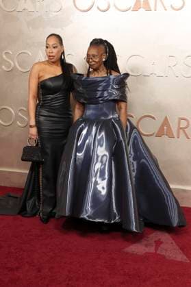 Alex Martin and Whoopi Goldberg at the 2025 97th Annual Academy Awards at the Dolby Theatre Los Angeles, 02 03 2025 Foto:xJ.xBlocx xFuturexImagex oscars_5525
