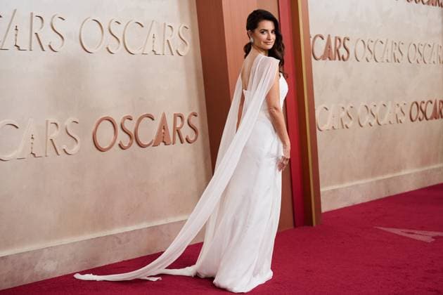97th Oscars, Academy Awards PenÃ lope Cruz arrives on the red carpet of the 97th OscarsÂ® at the DolbyÂ® Theatre at Ovation Hollywood on Sunday, March 2, 2025., Credit:Avalon.red Avalon  Copyright: xAvalon.redx xAvalonx 0971234961