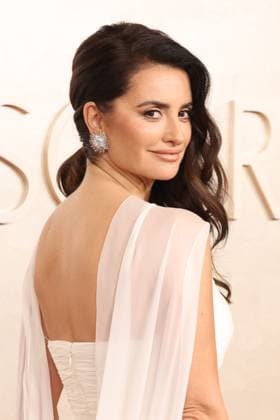 97th Annual Academy Awards 97th Annual Academy Awards at the Dolby Theater on March 2, 2025 in Los Angeles, CA Featuring: Penelope Cruz Where: Los Angeles, California, United States When: 02 Mar 2025 Credit: Nicky Nelson WENN Los Angeles California United States Copyright: xNickyxNelson WENNx wenn40286450 KH1x wenn40286450