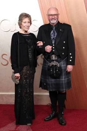 Margaret Beazley with companion at the 2025 97th Annual Academy Awards at the Dolby Theatre Los Angeles, 02 03 2025 Foto:xJ.xBlocx xFuturexImagex oscars_5605