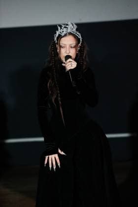 Camille Lellouche performs songs from her latest album during the Weinsanto Womenswear Ready To Wear Fall Winter 2025 20266 show at Paris Fashion Week PFW Camille Lellouche performs songs from her latest album during the Weinsanto Womenswear Ready To Wear Fall Winter 2025 20266 show at Paris Fashion Week PFW , in Paris, France, on March 3, 2025 Christophe Clovis Bestimage French singer actress Camille Lellouche performs songs from her latest album during the Weinsanto Womenswear Ready To Wear Fall Winter 2025 20266 show during Paris Fashion Week PFW , in Paris, France, on March 3, 2025 Paris France  Copyright: xChristophexClovisx xBestimagexChristophexClovisx xBestimagex