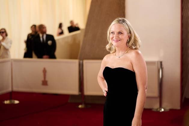 Amy Poehler arrives on the red carpet of the 97th OscarsÂ® at the DolbyÂ® Theatre at Ovation Hollywood on Sunday, March 2, 2025. Los Angeles CA USA  34776360PLX