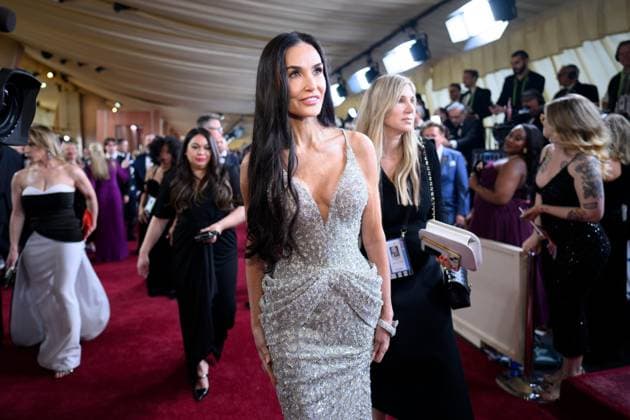 Demi Moore arrives on the red carpet of the 97th OscarsÂ® at the DolbyÂ® Theatre at Ovation Hollywood on Sunday, March 2, 2025. Los Angeles CA USA  34776410PLX