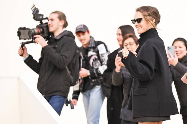 PFW Christian Dior Arrivals AM Natalie Portman attending the Christian Dior Womenswear Fall Winter 2025-2026 show as part of Paris Fashion Week at Jardin des Tuileries on March 04, 2025 in Paris, France. Photo by Aurore Marechal ABACAPRESS.COM Paris France  Copyright: xMarechalxAurore ABACAx