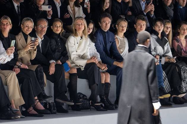 PFW - Dior Front Row Xavier Niel, Nathalie Portman, Delphine Arnault, Antoine Arnault, Delphine Arnault and Jean Arnault during the Dior Fashion show for the Womenswear Ready-to-wear Fall-Winter 2025 2026 collection as part of the Paris Fashion Week, in Paris on March 4, 2025. Photo by Eliot Blondet ABACAPRESS.COM Paris France  Copyright: xBlondetxEliot ABACAx