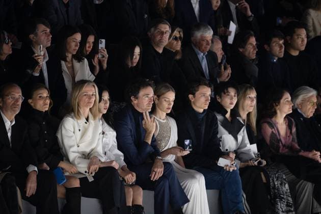 PFW - Dior Front Row Xavier Niel, Nathalie Portman, Delphine Arnault, Antoine Arnault, Delphine Arnault and Jean Arnault during the Dior Fashion show for the Womenswear Ready-to-wear Fall-Winter 2025 2026 collection as part of the Paris Fashion Week, in Paris on March 4, 2025. Photo by Eliot Blondet ABACAPRESS.COM Paris France  Copyright: xBlondetxEliot ABACAx