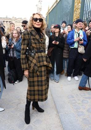 Arrivals at the Christian Dior Womenswear Ready to Wear Fall Winter 2025 2026 show during Paris Fashion Week PFW Marisa Berenson arrivals at the Christian Dior Womenswear Ready to Wear Fall Winter 2025 2026 show during Paris Fashion Week PFW , in Paris, France, March 4, 2025 Denis Guignebourg Bestimage Arrivals at the Christian Dior Womenswear Ready to Wear Fall Winter 2025 2026 show during Paris Fashion Week PFW , in Paris, France, March 4, 2025 Paris France  Copyright: xDenisxGuignebourgx xBestimagexDenisxGuignebourgx xBestimagex