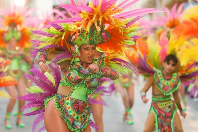 News Themen der Woche KW10 News Bilder des Tages Great parade of comparsas and floats of the Carnival of Aguilas Murcia Several people in costume during the great parade of comparsas and floats of the Carnival of Aguilas, on March 4, 2025, in Aguilas, Murcia Spain After a meeting held Monday at the headquarters of the Federation of Carnival of Aguilas in view of the weather forecast, it was decided to hold the parade on Shrove Tuesday advancing the departure one hour, at five oclock in the afternoon It is the first parade of this Carnival 2025, by the traditional route of the Avda Juan Carlos I and Carlos III Street 04 MARCH 2025 COMPARISAS CARROZAS CARNAVAL PARADE PARADE FIESTA Ãguilas Murcia Ãguilas Murcia Espana  Copyright: xEduxBotellax 6558107