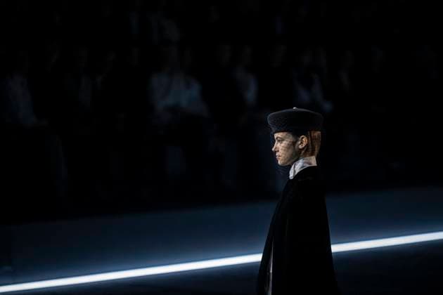 Entertainment Bilder des Tages PFW - Dior Runway Models present creations by Dior for the Womenswear Ready-to-wear Fall-Winter 2025 2026 collection as part of the Paris Fashion Week, in Paris on March 4, 2025. Photo by Eliot Blondet ABACAPRESS.COM Paris France  Copyright: xBlondetxEliot ABACAx