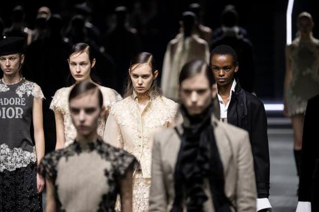 PFW - Dior Runway Models present creations by Dior for the Womenswear Ready-to-wear Fall-Winter 2025 2026 collection as part of the Paris Fashion Week, in Paris on March 4, 2025. Photo by Eliot Blondet ABACAPRESS.COM Paris France  Copyright: xBlondetxEliot ABACAx