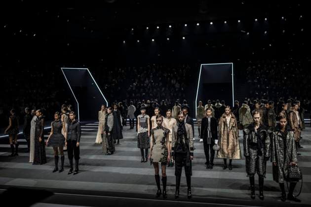 PFW - Dior Runway Models present creations by Dior for the Womenswear Ready-to-wear Fall-Winter 2025 2026 collection as part of the Paris Fashion Week, in Paris on March 4, 2025. Photo by Eliot Blondet ABACAPRESS.COM Paris France  Copyright: xBlondetxEliot ABACAx