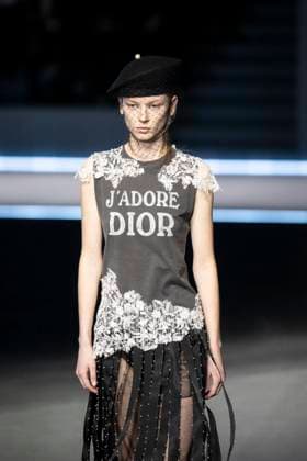 PFW - Dior Runway Models present creations by Dior for the Womenswear Ready-to-wear Fall-Winter 2025 2026 collection as part of the Paris Fashion Week, in Paris on March 4, 2025. Photo by Eliot Blondet ABACAPRESS.COM Paris France  Copyright: xBlondetxEliot ABACAx