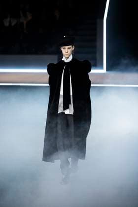 PFW - Dior Runway Models present creations by Dior for the Womenswear Ready-to-wear Fall-Winter 2025 2026 collection as part of the Paris Fashion Week, in Paris on March 4, 2025. Photo by Eliot Blondet ABACAPRESS.COM Paris France  Copyright: xBlondetxEliot ABACAx