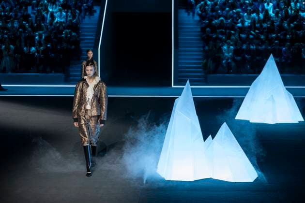 PFW - Dior Runway Models present creations by Dior for the Womenswear Ready-to-wear Fall-Winter 2025 2026 collection as part of the Paris Fashion Week, in Paris on March 4, 2025. Photo by Eliot Blondet ABACAPRESS.COM Paris France  Copyright: xBlondetxEliot ABACAx