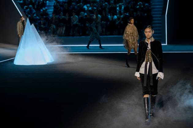 PFW - Dior Runway Models present creations by Dior for the Womenswear Ready-to-wear Fall-Winter 2025 2026 collection as part of the Paris Fashion Week, in Paris on March 4, 2025. Photo by Eliot Blondet ABACAPRESS.COM Paris France  Copyright: xBlondetxEliot ABACAx