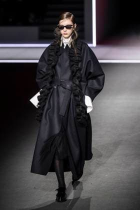 PFW - Dior Runway Models present creations by Dior for the Womenswear Ready-to-wear Fall-Winter 2025 2026 collection as part of the Paris Fashion Week, in Paris on March 4, 2025. Photo by Eliot Blondet ABACAPRESS.COM Paris France  Copyright: xBlondetxEliot ABACAx
